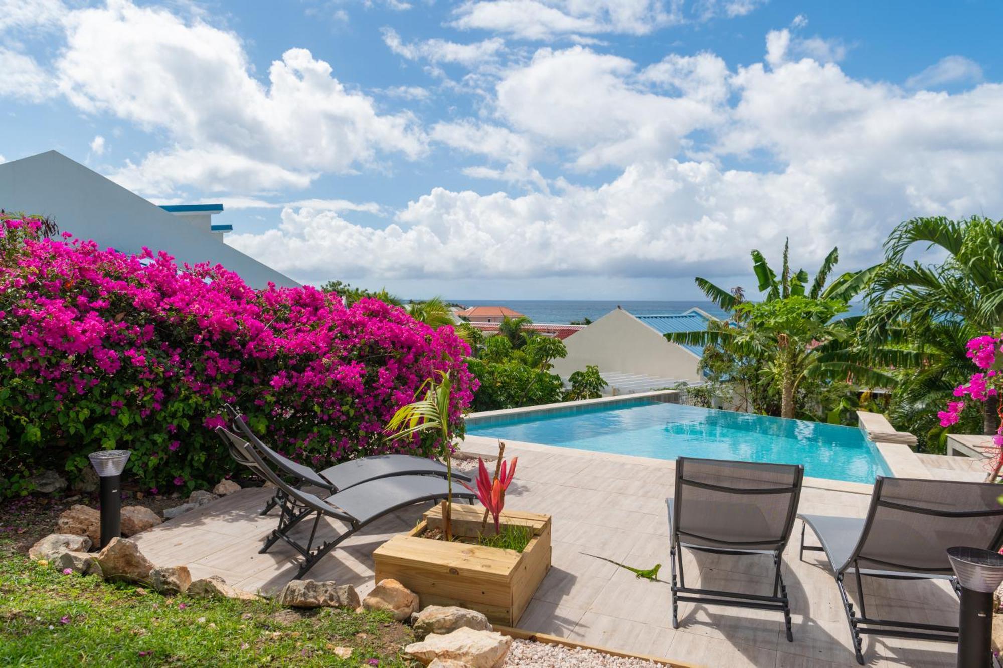Blue Dream Apartments Simpson Bay Exterior photo