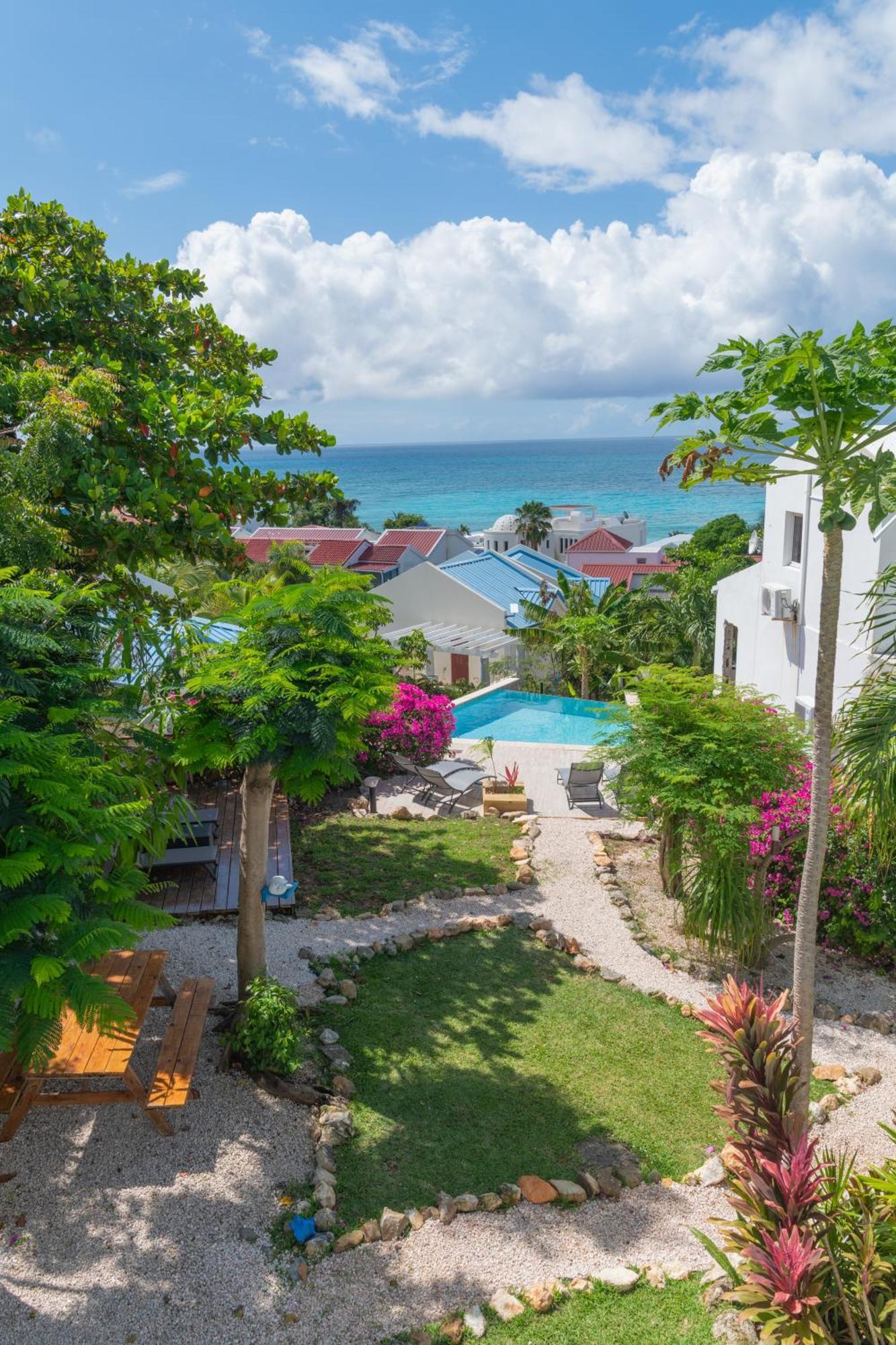 Blue Dream Apartments Simpson Bay Exterior photo